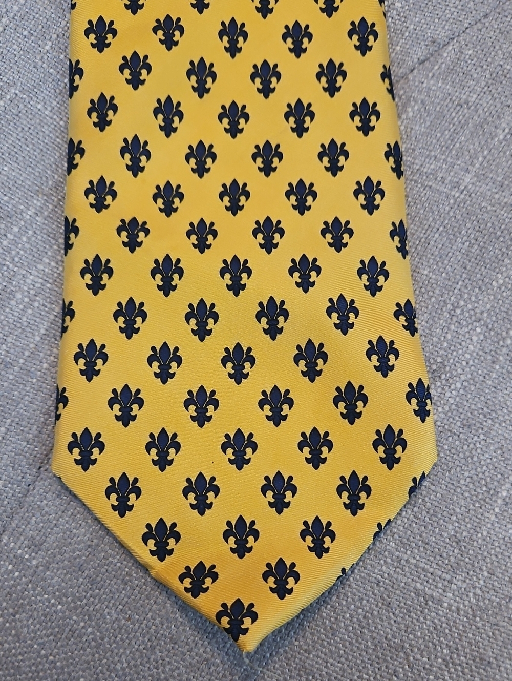 Yellow Navy Italian Silk Fleur De Lis Mens Tie